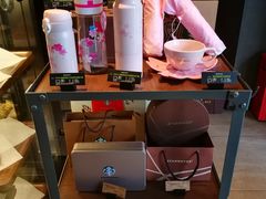 -星巴克(杭州湖滨银泰E区店)