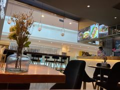 -POKEE VIA&Brunch·维娅(重庆来福士店)