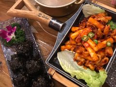 无骨鸡爪米糕铲-冰川冷面·延边菜·炭烤串(观前店)