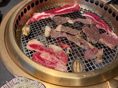 -铭牛烧肉·和牛海鲜自助(高新月牙湖店)