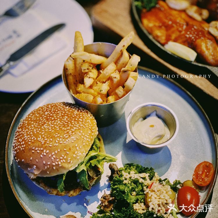 深圳美食[拔草]美式和牛汉堡绝了🍔吃肉满足[胜利]