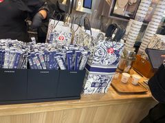 -霸王茶姬(上海静安大悦城店)