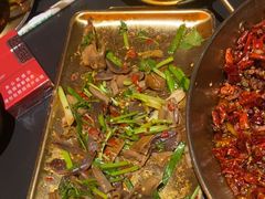 -何师烧烤Pro ·江湖川菜·小龙虾·精酿(太古里旗舰店)