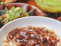 -李与白包子铺(桐梓林店)
