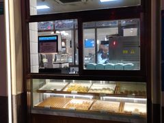 面包甜点陈列柜-老大昌(淮海中路店)