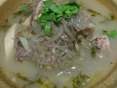 牛大骨酸菜粉丝煲-老头儿油爆虾·知味杭州(爱琴海购物中心)