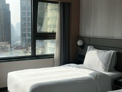 -上海南京路步行街假日酒店