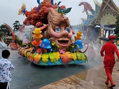 -七彩云南欢乐世界