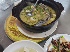 -土砂锅生态山庄·非遗砂锅雅鱼