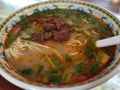 红烧牛肉面-金杨拉面王小吃面馆·牛三宝面·红烧牛肉粉