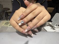 -艾珂·美甲美睫