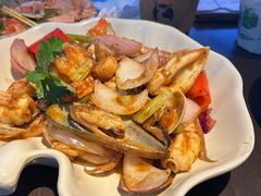 -大头虾越式风味餐厅(光明广场店)