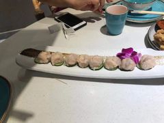 -墨居上隐·院子里火锅(峨眉店)