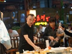 -三亚火车头万人海鲜广场