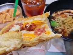 招牌咸牛肉芝士猪仔包-华嫂冰室(尖沙咀店)