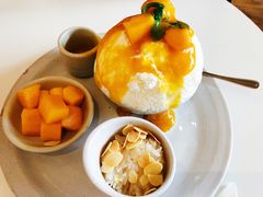 芒果雪冰-Cheevit Cheeva(Sirimangkalajarn)