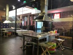 大堂-马路牙子地桌烤肉(工体店)