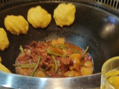 -哈尔滨烧烤·山河村铁锅炖(交大店)