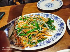 -老天桥酱肉烧饼夹肘子(天桥店)