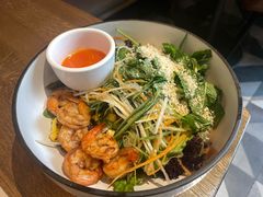 泰式大虾泰碗配辣味青柠水-Wagas沃歌斯(富力广场店)