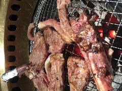 -山川小町·极番烧肉(新地假日广场店)