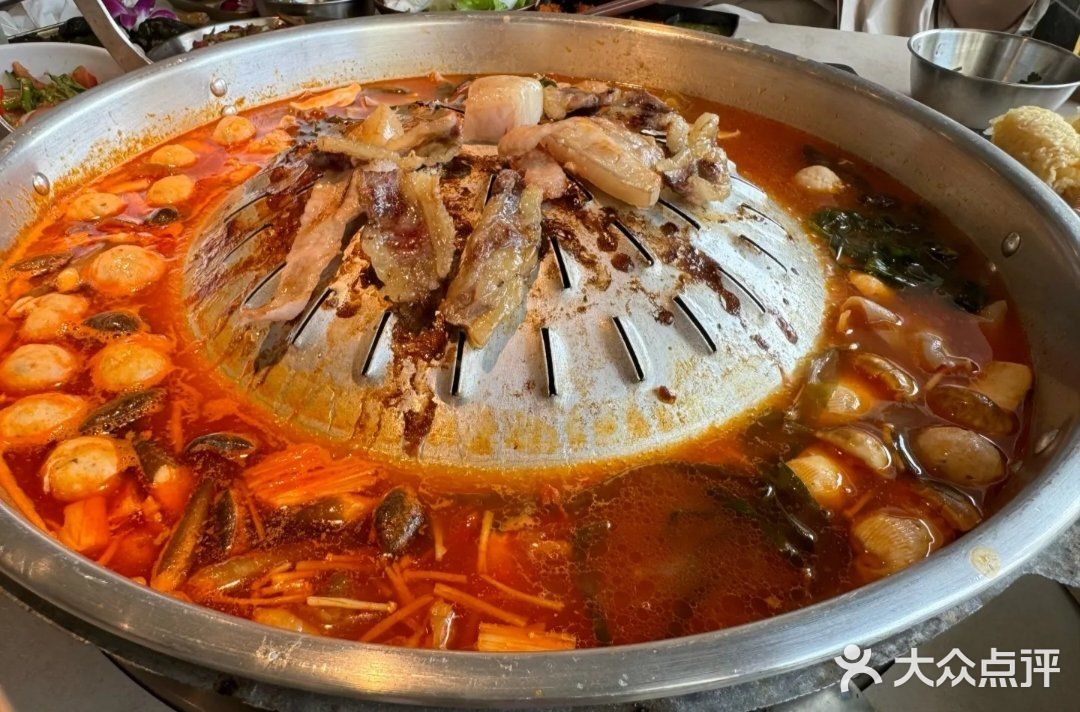 🔥阿逻里老挝火锅，香茅草酸汤绝了！