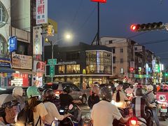 -六合夜市