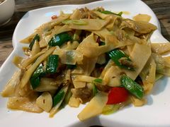 -民间瓦缸煨汤館(嵩山路店)