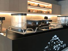 -瑞幸咖啡(巴黎春天陕西路店)