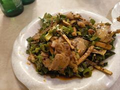 -茅屋大酒店