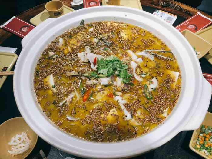 重庆小渔棠砂锅鱼火锅(城固店)-"就在乐城公园旁边,很方便,玩完吃,吃