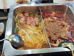 -百年川椒重庆老火锅(光谷店)