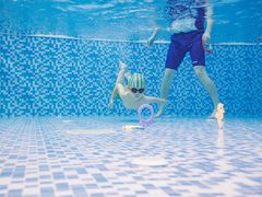 -龙格亲子游泳·水育早教中心(华亿大润发店)