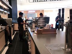 -星巴克臻选(上海合生汇1F店)