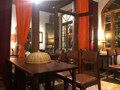 -Cuc Gach Quan Restaurant