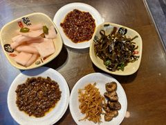 -富正毅三下锅·湘西韵味(天门山索道店)
