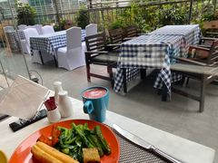 -深圳富苑皇冠假日套房酒店