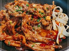 -张大师鸭爪爪特色火锅(万达店)