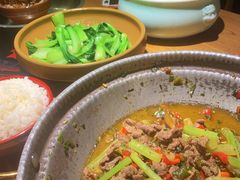 猫儿山的小黄牛-吃饭皇帝大·土家民族菜(温州万象城店)