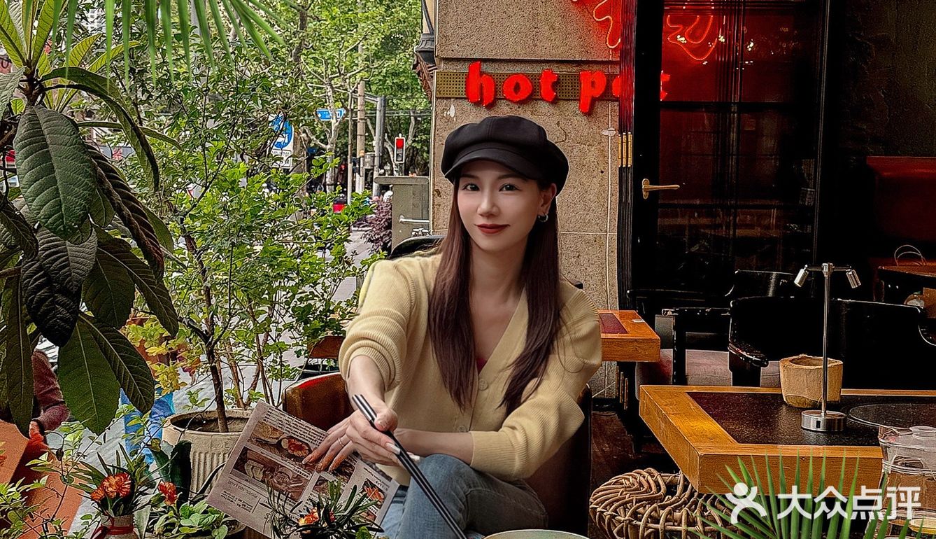 梧桐树下一个人也要吃饱饭！