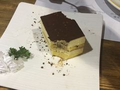 提拉米苏-胡桃里音乐酒馆(万科城市广场店)