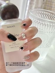 -UGIRL有个美甲