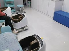 -世龙世家灰指甲·甲沟炎·跖疣护理·修脚(东江湾路店)