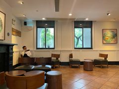 大堂-星巴克臻选(广州沙面店)