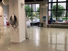 -TESLA 特斯拉(深圳观澜特斯拉直营钣喷中心)