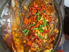 -鸣记脆皮烤鱼·海鲜烤鱼(三八广场店)