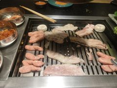 -臻牛烤肉