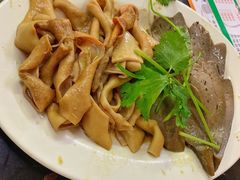 -乌文新澄海卤鹅店