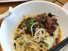 -诚铭记·虾仁汤包·成都小吃(融创店)