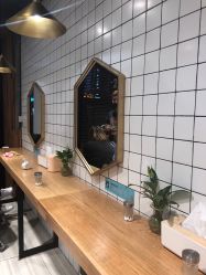 -PE SALON